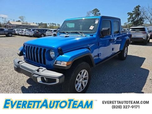 Used 2023 Jeep Gladiator Sport image 1