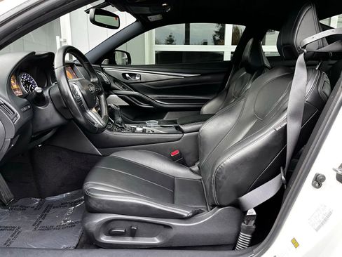 Used 2018 INFINITI Q60 3.0t Luxe image 15