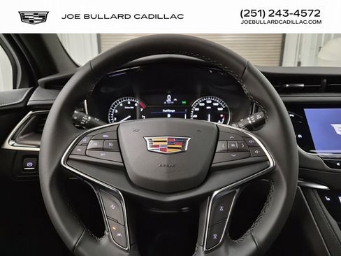 New 2026 Cadillac XT5 Luxury image 23