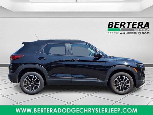 Used 2025 Chevrolet TrailBlazer LT AWD/4WD image 7