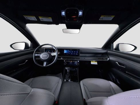 Used 2025 Hyundai Santa Cruz SEL FWD image 9