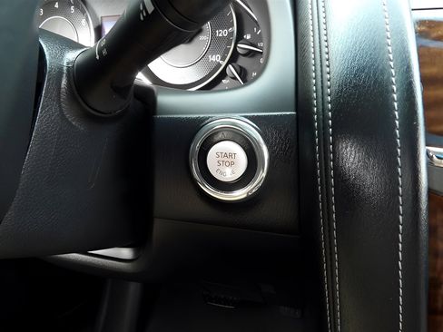 Used 2017 Nissan Armada SL w/ Moonroof Package image 32