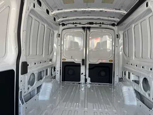 New 2026 Ford Transit 250 148 Medium Roof RWD image 10