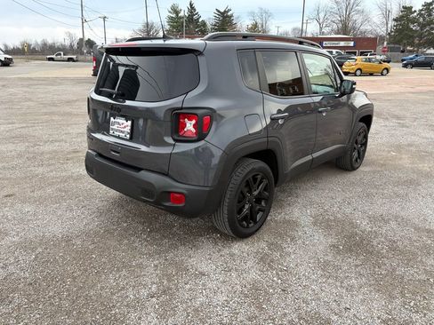Used 2023 Jeep Renegade Altitude w/ Convenience Group I image 3