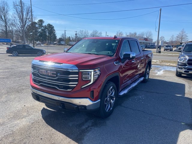 Used 2022 GMC Sierra 1500 SLT w/ SLT Premium Plus Package AWD/4WD image 2