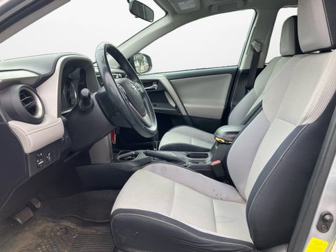 Used 2016 Toyota RAV4 XLE AWD/4WD image 11