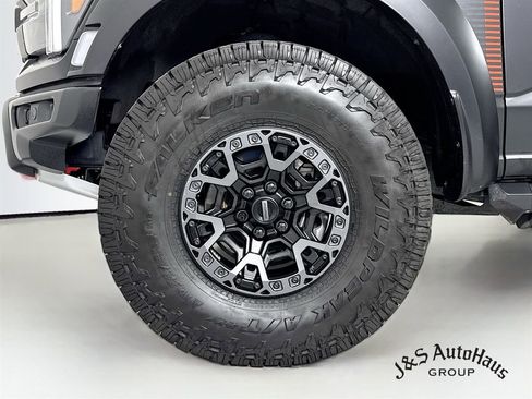 Used 2024 Ford F150 Raptor w/ Equipment Group 803A Raptor R AWD/4WD image 40