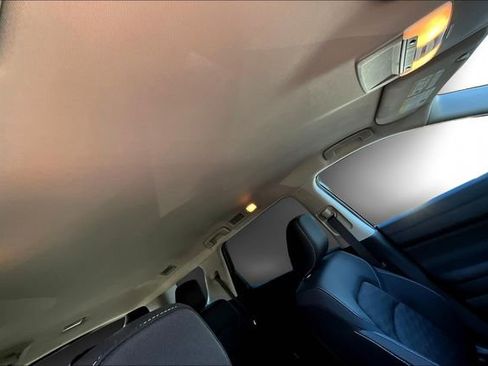 Used 2024 Nissan Pathfinder S image 20