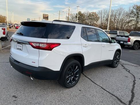 Used 2021 Chevrolet Traverse RS image 27