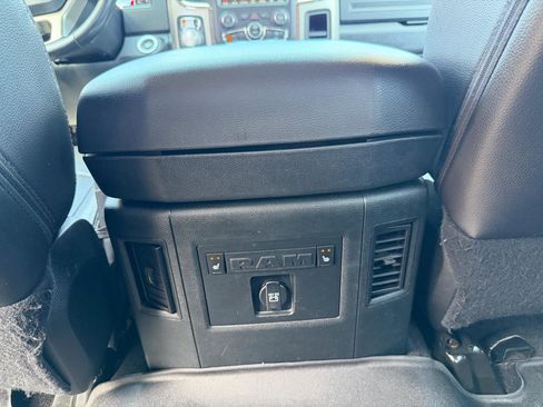 Used 2017 RAM 1500 Laramie w/ Convenience Group AWD/4WD image 18