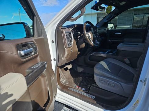 Used 2021 Chevrolet Silverado 1500 LTZ AWD/4WD image 10
