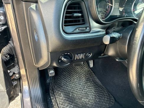 Used 2021 Dodge Challenger SXT RWD image 18