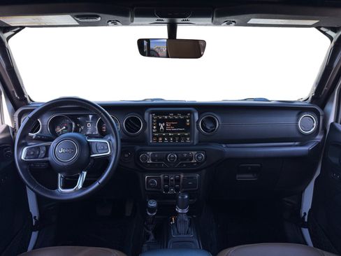 Used 2022 Jeep Wrangler Unlimited Sahara AWD/4WD image 10
