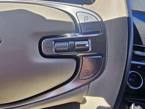 Used 2024 Genesis GV80 3.5T w/ Prestige Package image 25