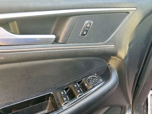 Used 2018 Ford Edge SEL w/ Equipment Group 201A AWD/4WD image 24