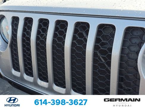 Used 2020 Jeep Gladiator Sport w/ Quick Order Package 24S AWD/4WD image 14