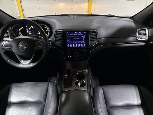Used 2019 Jeep Grand Cherokee Limited w/ Trailer Tow Group IV AWD/4WD image 10
