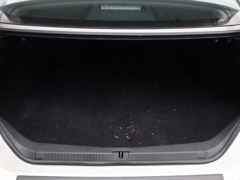 Used 2021 Toyota Avalon XLE w/ Carpet Mat Package (TMS) image 22