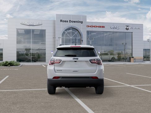 New 2026 Jeep Compass Latitude image 7