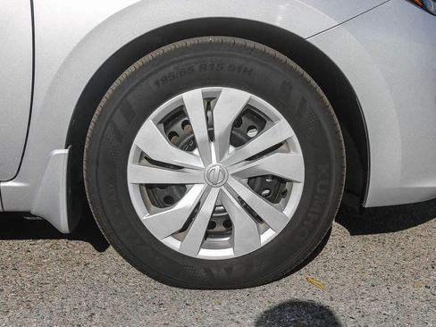 Used 2025 Nissan Versa S w/ Trunk Package FWD image 10