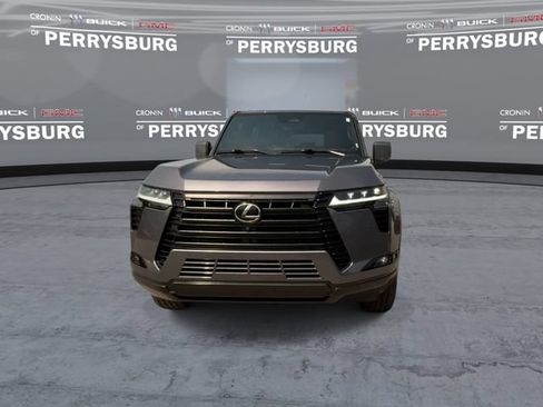 Used 2025 Lexus GX 550 w/ Accessory Package (2T) AWD/4WD image 3
