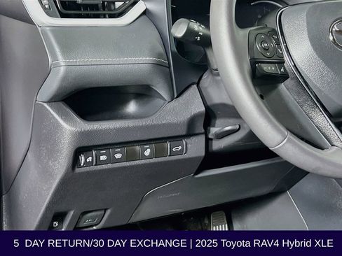 Used 2025 Toyota RAV4 XLE w/ Convenience Package AWD/4WD image 12