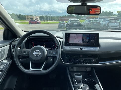 Certified 2024 Nissan Rogue SL w/ SL Premium Package image 13