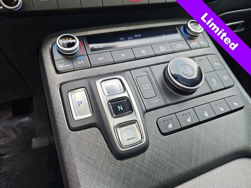 Used 2024 Hyundai Palisade Limited image 21