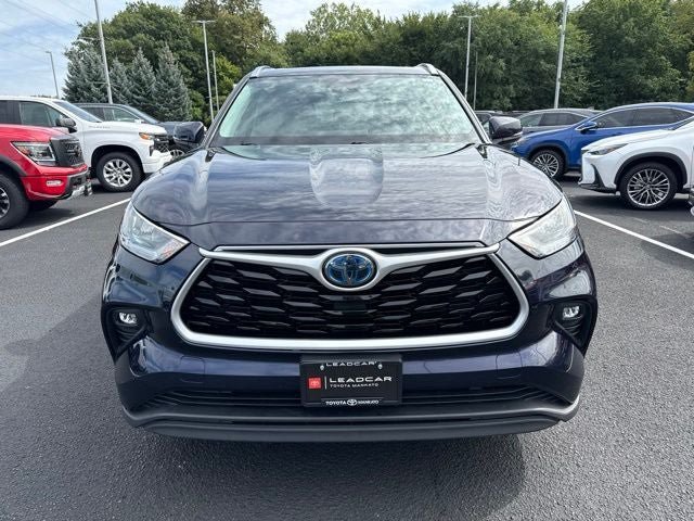 Used 2020 Toyota Highlander XLE AWD/4WD image 4
