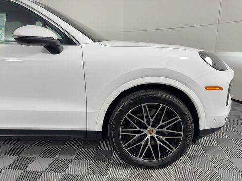 Used 2026 Porsche Cayenne image 12