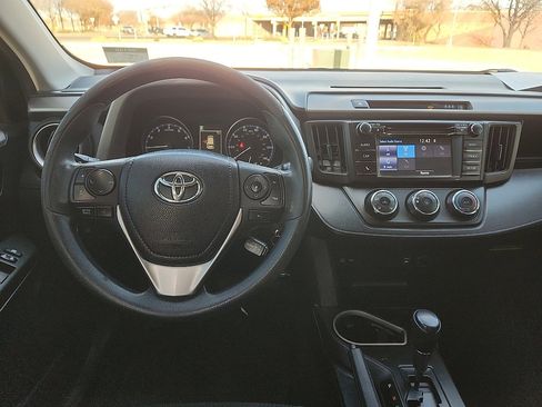 Used 2018 Toyota RAV4 LE w/ Carpet Mat Package image 6