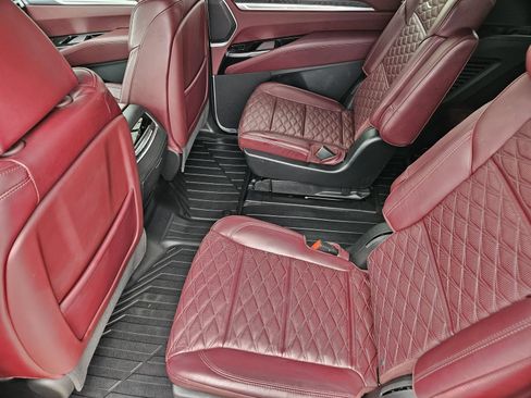 Certified 2026 Cadillac Escalade Sport AWD/4WD image 33