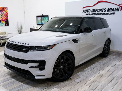 Used 2025 Land Rover Range Rover Sport Dynamic SE image 1