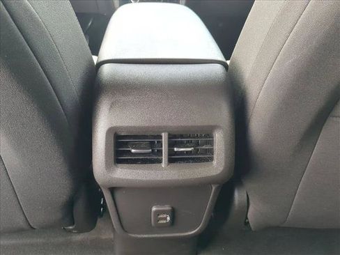 Used 2022 Chevrolet Equinox LS w/ LS Convenience Package FWD image 16