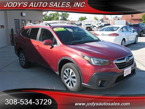 Used 2022 Subaru Outback Premium AWD/4WD image 1