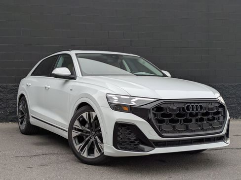 New 2026 Audi Q8 Prestige image 3
