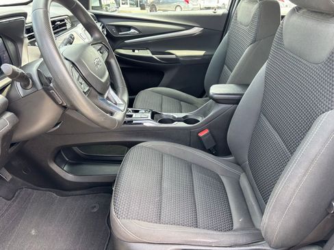 Used 2023 Chevrolet Bolt EUV LT FWD image 18