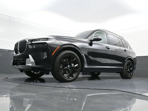 Used 2025 BMW X7 xDrive40i w/ Premium Package image 25