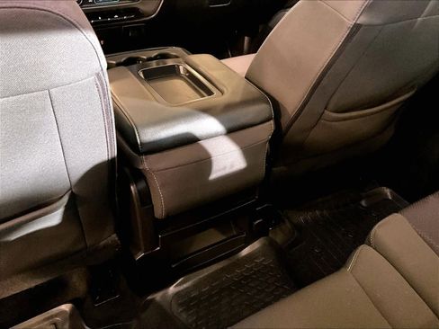 Used 2018 Chevrolet Silverado 1500 LT image 28