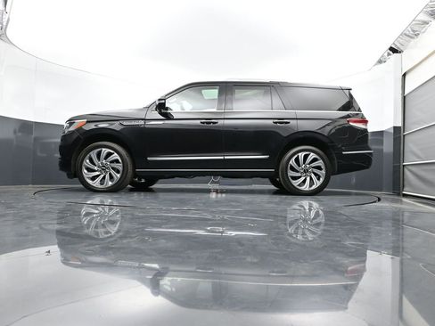 Used 2024 Lincoln Navigator Reserve AWD/4WD image 34