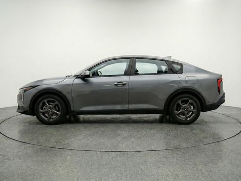 Used 2025 Kia K4 LXS image 5