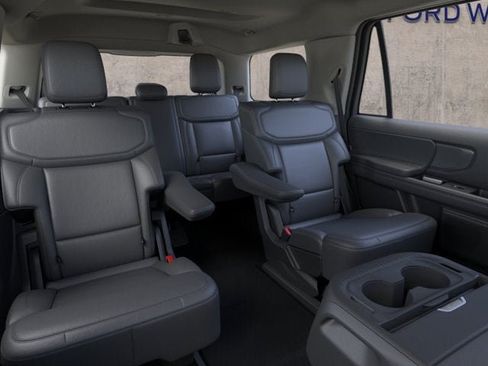 New 2026 Ford Expedition Active RWD image 11