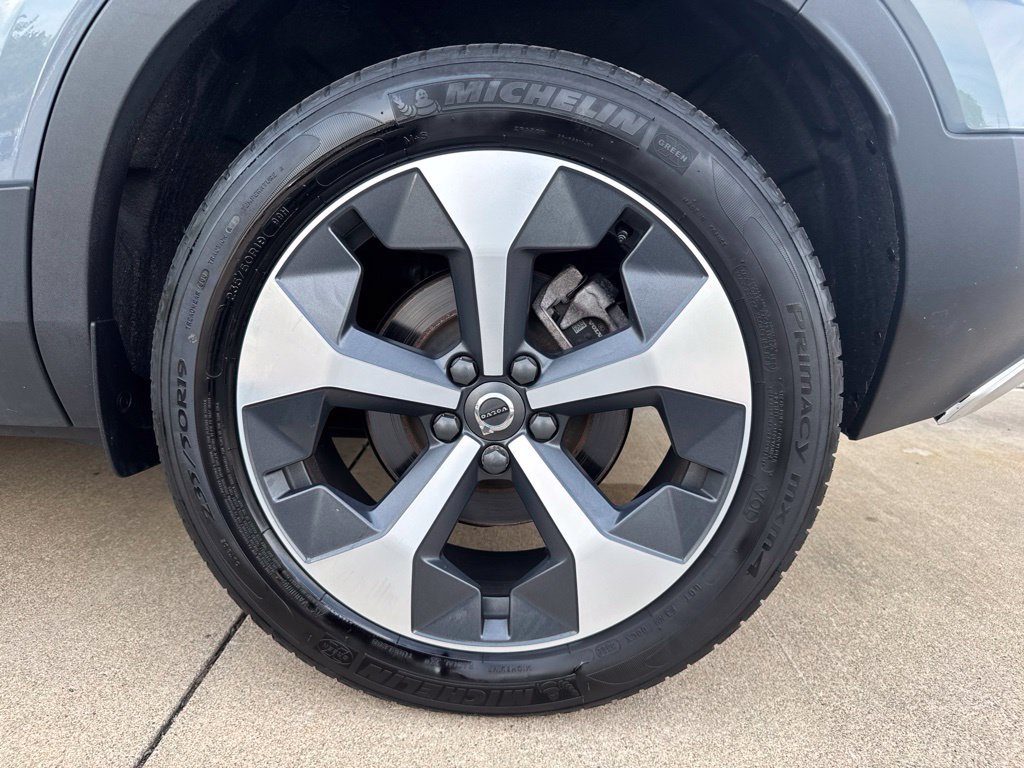 Used 2023 Volvo XC40 B5 Plus AWD/4WD image 26