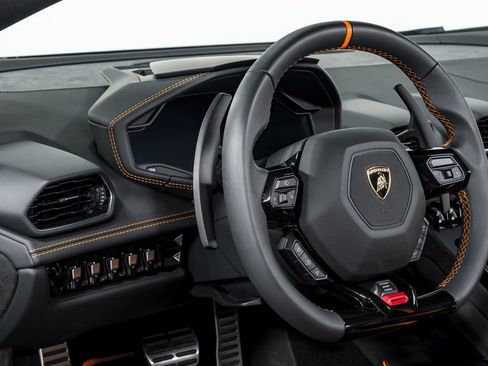 Used 2023 Lamborghini Huracan Tecnica RWD image 13