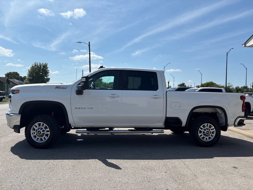 Used 2021 Chevrolet Silverado 2500 LT w/ Z71 Off-Road Package AWD/4WD image 3