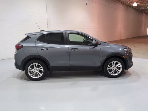 Used 2022 Buick Encore GX Preferred w/ Cold Weather Comfort Package AWD/4WD image 2