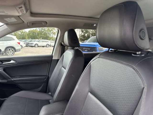 Used 2020 Volkswagen Tiguan SEL FWD image 20