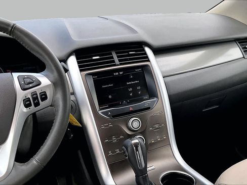Used 2013 Ford Edge SEL FWD image 9