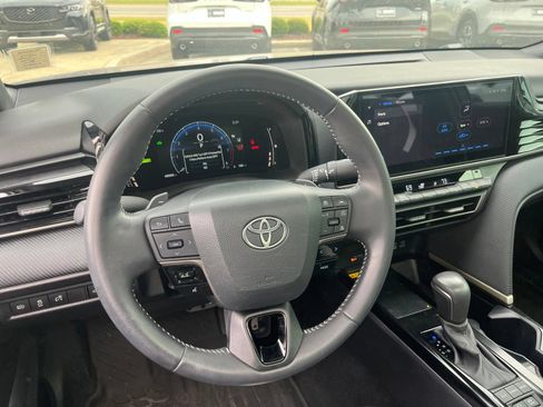 Used 2025 Toyota Camry SE w/ Multimedia Upgrade Package FWD image 35