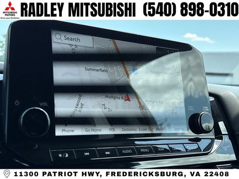 Used 2023 Nissan Pathfinder SL AWD/4WD image 8